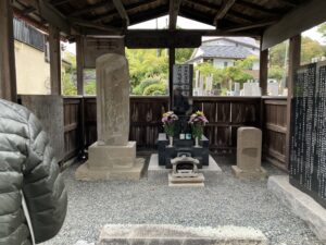 桂福寺：初代、２代目の墓碑画像