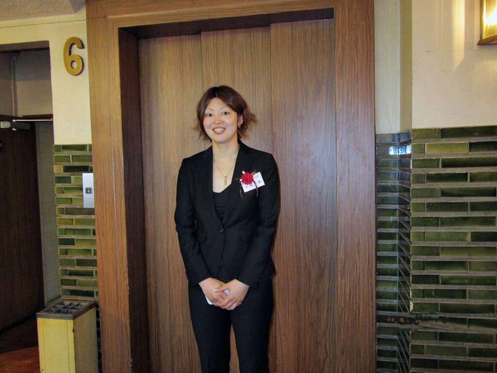 総会参加時の 久保英恵さん